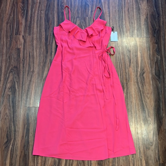 1. State Hyper Tropioc  Wrap Dress - Picture 4 of 9